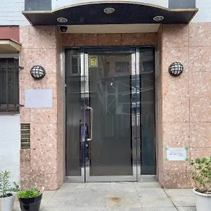 House Lee Tokio